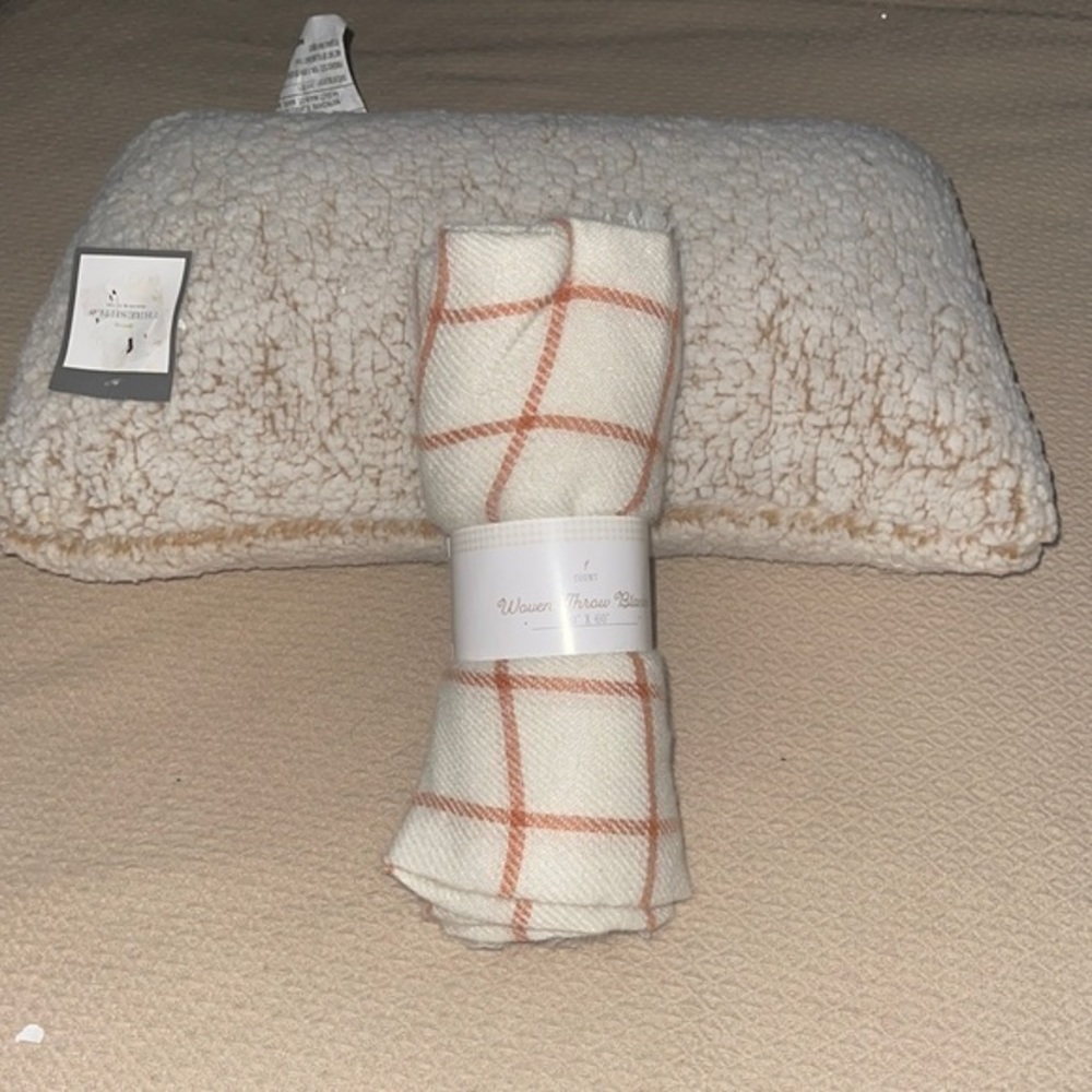 Threshold throw pillow/woven throw blanket set